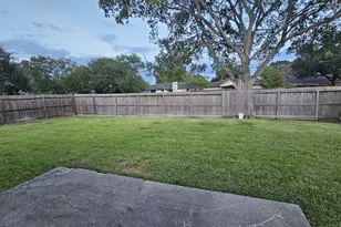 10303 Old Towne Ln, Sugar Land, TX 77498 - Photo 22