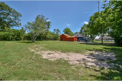 404 W Main Street, Bellville, TX 77418 - Photo 32