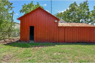 404 W Main Street, Bellville, TX 77418 - Photo 30