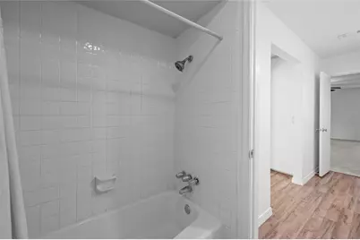 4702 Bayou Vista Drive, Houston, TX 77091 - Photo 10