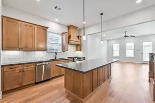 2519 S Houston Ave, Pearland, TX 77581 - Photo 10