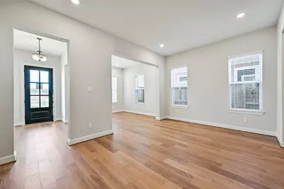 2519 S Houston Avenue, Pearland, TX 77581 - Photo 6