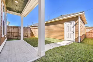 2519 S Houston Ave, Pearland, TX 77581 - Photo 32