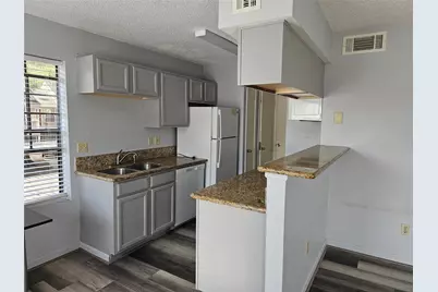 2750 Holly Hall Street #702, Houston, TX 77054 - Photo 6