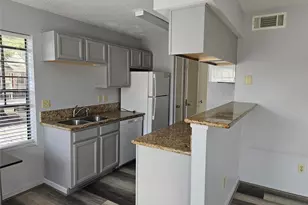 2750 Holly Hall St, Houston, TX 77054 - Photo 6