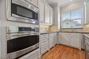 2611 Riverside Dr, Houston, TX 77004 - Photo 14