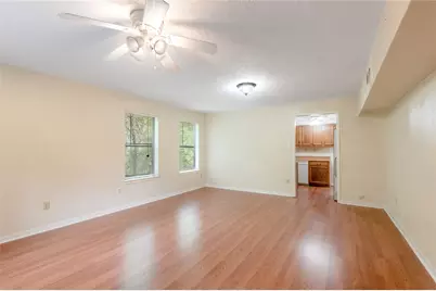 138 Summer Place #C, Huntsville, TX 77340 - Photo 4