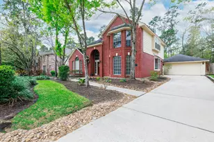 107 N Sunny Slope Cir, The Woodlands, TX 77381 - Photo 2
