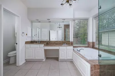 107 N Sunny Slope Circle, The Woodlands, TX 77381 - Photo 18