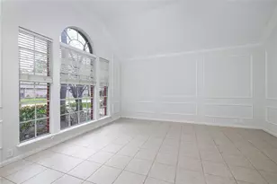 107 N Sunny Slope Cir, The Woodlands, TX 77381 - Photo 6
