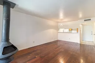 3045 Walnut Bend Ln, Houston, TX 77042 - Photo 2