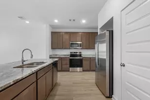 10602 Burgundy Berry Wy, Bryan, TX 77845 - Photo 12