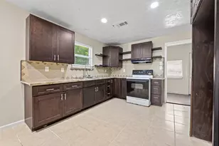 3421 Columbia St, Houston, TX 77018 - Photo 14