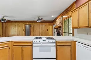 11260 Fm 421 Rd, Kountze, TX 77625 - Photo 10