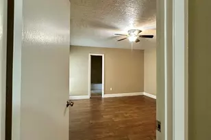 1111 E Brompton Dr, Pearland, TX 77584 - Photo 26