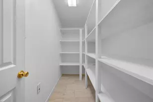 3803 Old Oaks Dr, Bryan, TX 77802 - Photo 18