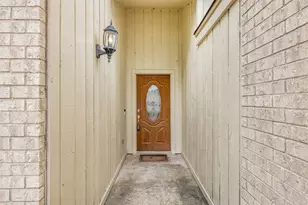 3803 Old Oaks Dr, Bryan, TX 77802 - Photo 6