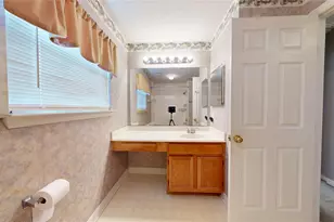 13726 Sablesprings Ln, Houston, TX 77014 - Photo 36