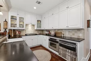301 Stone Hill Dr, Brenham, TX 77833 - Photo 10