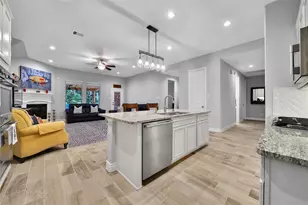 280 Dawn Brook Ln, Conroe, TX 77384 - Photo 12