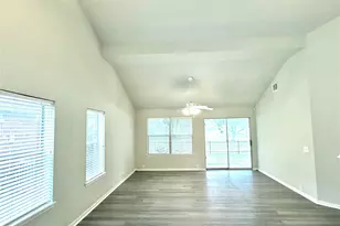 10214 E Summit Canyon Dr, Houston, TX 77095 - Photo 4