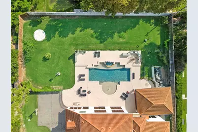 9105 Memorial Drive, Houston, TX 77024 - Photo 34