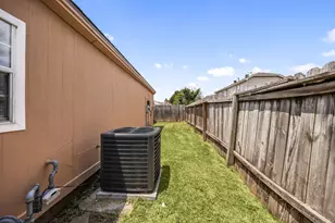 13206 Sharpbill Dr, Houston, TX 77083 - Photo 36