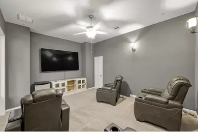 10402 Lake Palmetto Drive, Conroe, TX 77385 - Photo 30