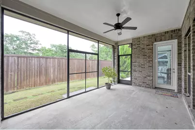 10402 Lake Palmetto Drive, Conroe, TX 77385 - Photo 36