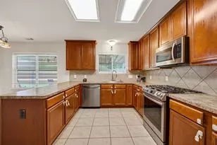 12042 Clear Brook Oak St, Houston, TX 77089 - Photo 16