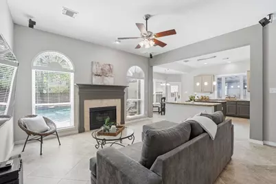 23 Sparklewood Place, The Woodlands, TX 77381 - Photo 8