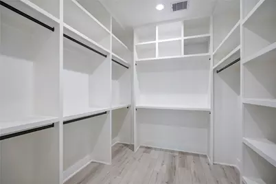 4535 Creekmont Drive, Houston, TX 77091 - Photo 14