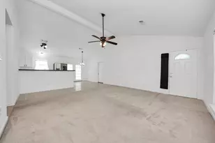 1610 7th St, Hempstead, TX 77445 - Photo 6