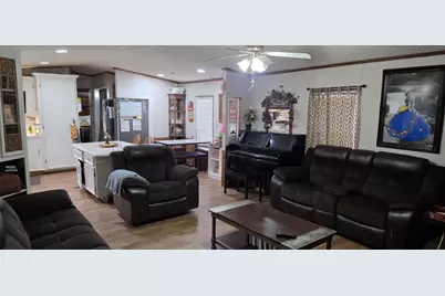 203 Oak Creek Drive, Oyster Creek, TX 77541 - Photo 4