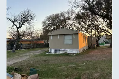 203 Oak Creek Drive, Oyster Creek, TX 77541 - Photo 2