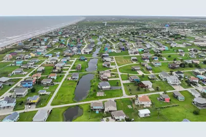 1987 Avenue F, Crystal Beach, TX 77650 - Photo 16