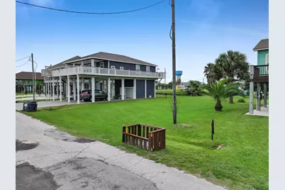 1987 Avenue F, Crystal Beach, TX 77650 - Photo 8
