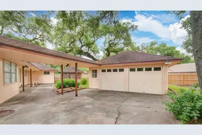 204 Nasturtium Street, Lake Jackson, TX 77566 - Photo 34