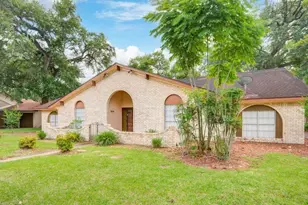 204 Nasturtium St, Lake Jackson, TX 77566 - Photo 4