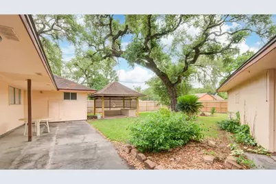 204 Nasturtium Street, Lake Jackson, TX 77566 - Photo 36