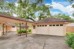 204 Nasturtium St, Lake Jackson, TX 77566 - Photo 34