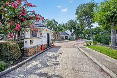 9200 Westheimer Road #1102, Houston, TX 77063 - Photo 16