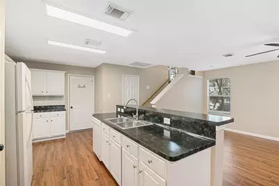 6 Verbena Bend Place, The Woodlands, TX 77382 - Photo 6