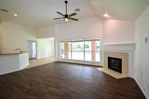 34 S Rambling Ridge Pl, Conroe, TX 77385 - Photo 10