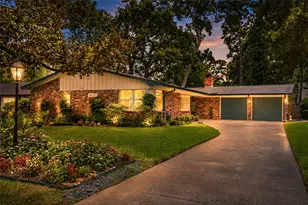 10127 Hazelhurst Dr, Houston, TX 77043 - Photo 1