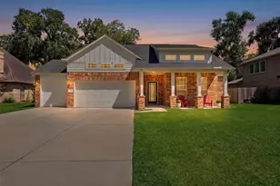 236 Woodhaven Dr, West Columbia, TX 77486 - Photo 1