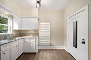 4618 McKinney St, Houston, TX 77023 - Photo 6