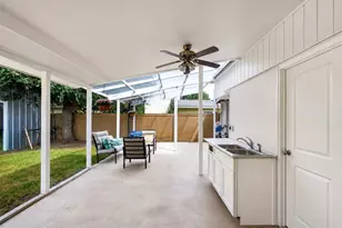 6910 Bintliff Blvd, Houston, TX 77074 - Photo 18