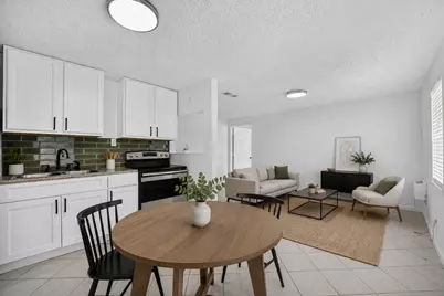 6910 Bintliff Boulevard #B, Houston, TX 77074 - Photo 4