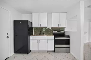 6910 Bintliff Blvd, Houston, TX 77074 - Photo 8